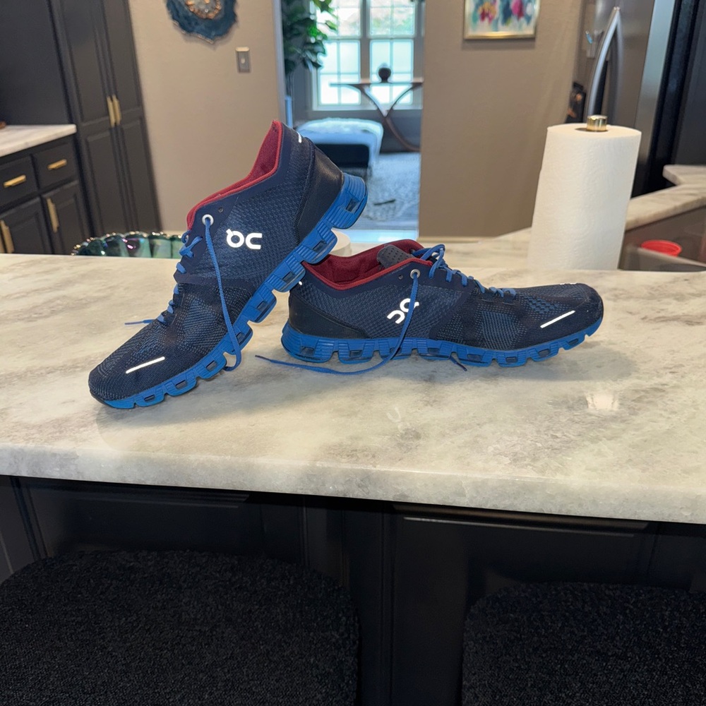 On Running Blue and Red Mens 9.5 Sneakers (Womens 11.5)